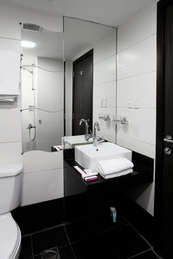Watheer Hotel Suite image 11