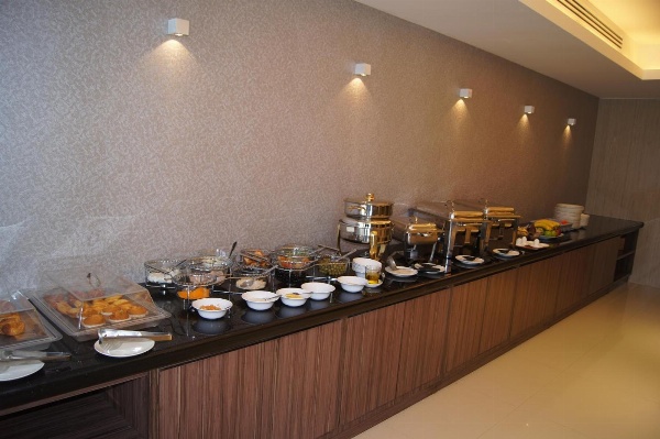 Watheer Hotel Suite image 28